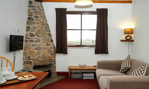 Rose self catering holiday cottage with fishing on Bodmin Moor, Cornwall.